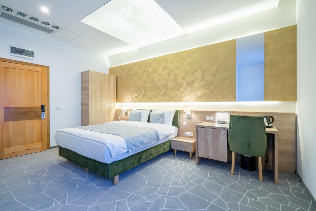 Hotel Console Slobozia  Ngoại thất bức ảnh